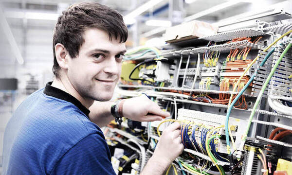 Program Electrical Technician